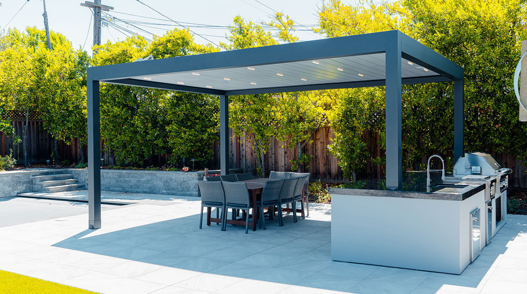 Read more about the article Discover the Versatility of Louvered Pergolas: Your Ultimate Outdoor Solution