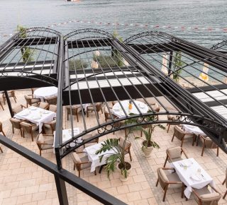 Hotel & Resorts